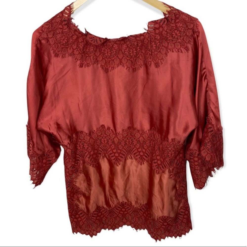 Anthropologie Moulinette‎ Soeurs Satin Lace V-Neck Blouse Size XS Red Bohemian - Picture 5 of 11